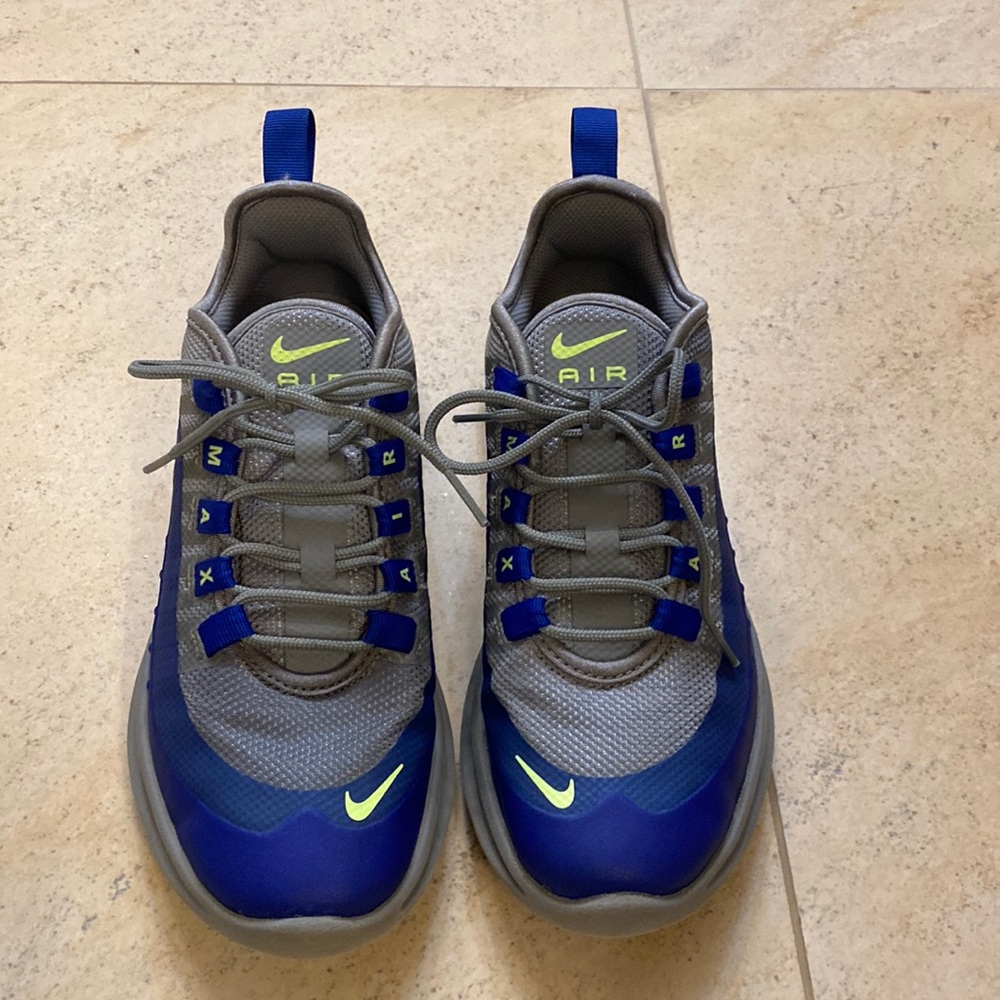 Boys Nike Air Max Axis Shoes